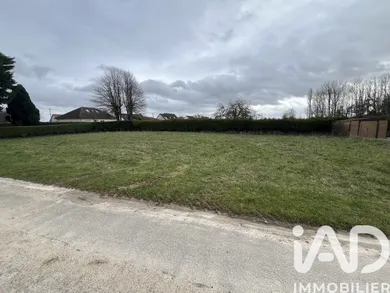 Building plot in Naours (80260)