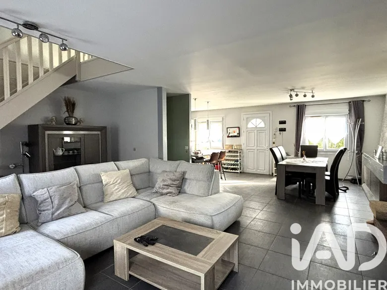 Maison 5 pièces 125 m² · à Saint-Leu-d'Esserent · 125 m² · 352 000 €