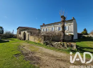 Maison à Champniers (16430)