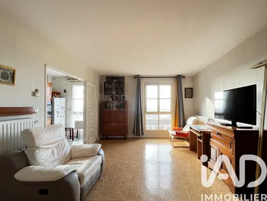 Apartment in Noisy-le-Grand (93160)