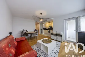 Apartment in Chevilly-Larue (94550)