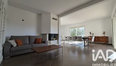 Architectural house in Carbon-Blanc (33560)