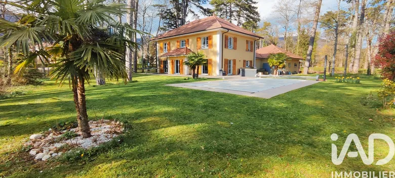 Maison 8 pièces 259 m² · à Gex · 259 m² · 1 340 000 €
