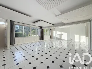 Apartment in Rueil-Malmaison (92500)