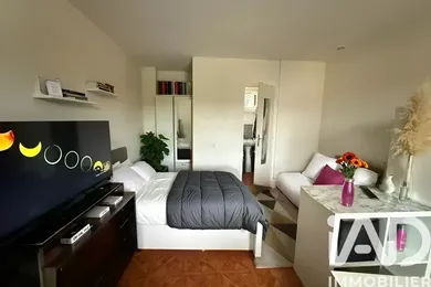 Studio à Corbeil-Essonnes (91100)