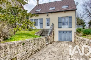Maison traditionnelle à Commeny (95450)