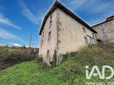 Maison de village à Domaize (63520)