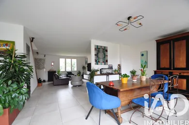 House in Montévrain (77144)
