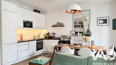 Apartment in Paris (75017)