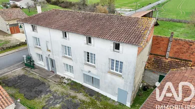 House in Anais (16560)