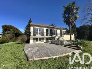 Maison traditionnelle à Sauzé-Vaussais (79190)