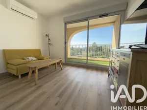 Apartment in Hyères (83400)
