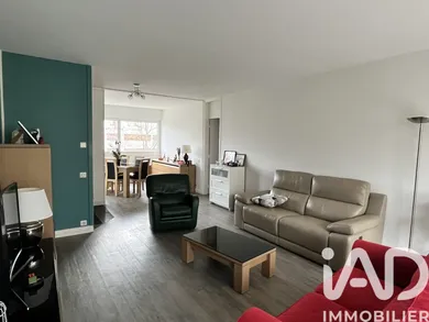 Apartment in Vaux-le-Pénil (77000)