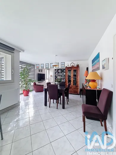 Appartement à Combs-la-Ville (77380)