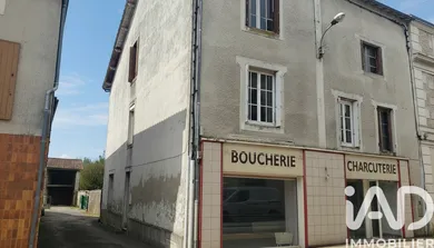 Maison de ville à Villefagnan (16240)