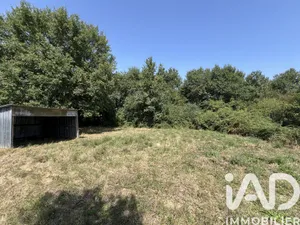 Terrain à bâtir à Targon (33760)