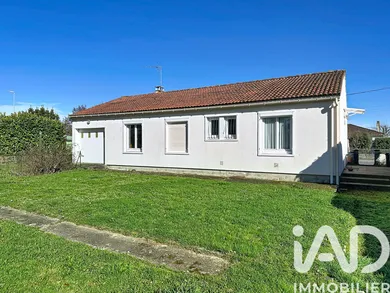 Detached house in Parthenay (79200)