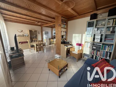 Apartment in La Rochette (77000)
