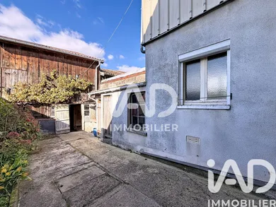 Maison à La Neuville-au-Pont (51800)