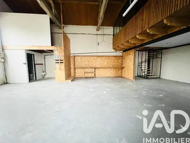 Immeuble à Carignan-de-Bordeaux (33360)