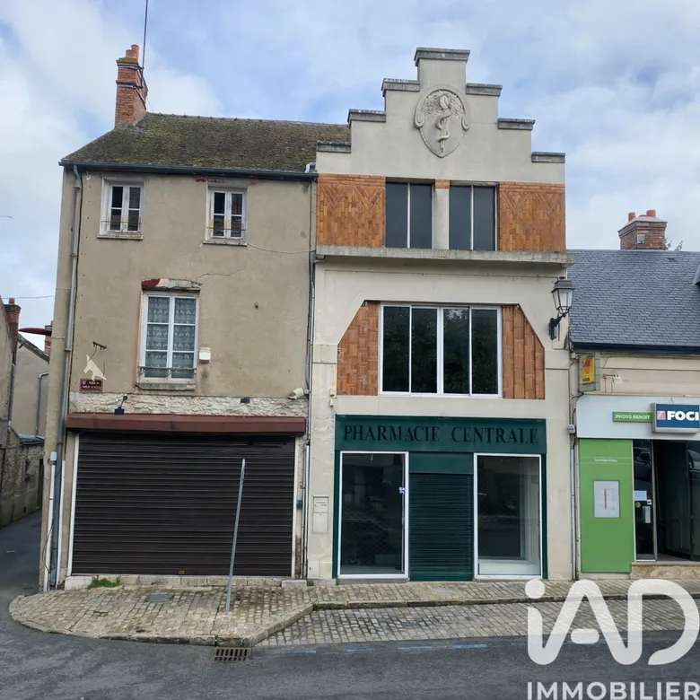Immeuble 204 m² · au Malesherbois · 204 m² · 258 500 €