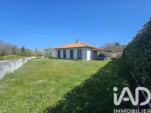 Maison traditionnelle à Dignac (16410)