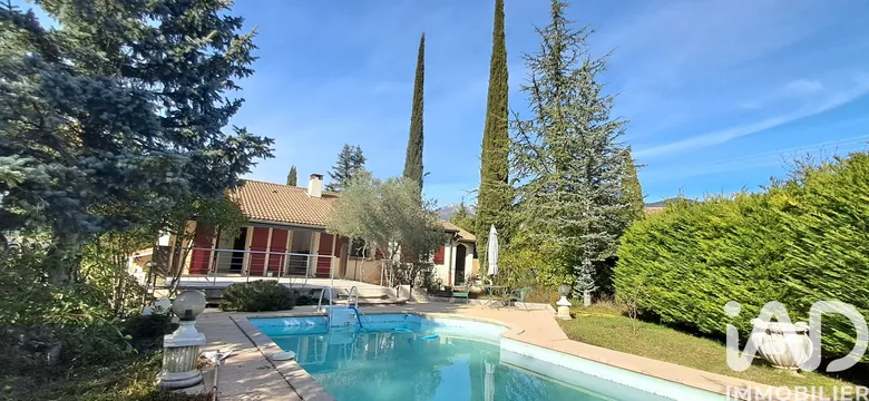 Maison 6 pièces 158 m² · à Die · 158 m² · 392 000 €