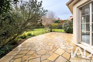 Traditional house in Étiolles (91450)