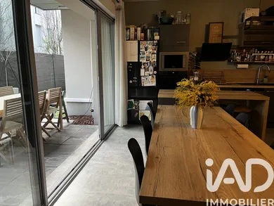 Appartement à Bordeaux (33300)