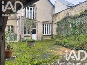 Village house in Château-Renard (45220)