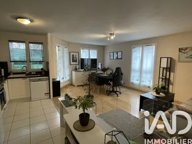 Apartment in Savigny-le-Temple (77176)