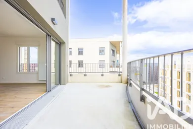 Duplex in Bordeaux (33800)