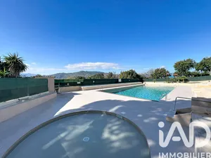 Apartment in Le Cannet (06110)