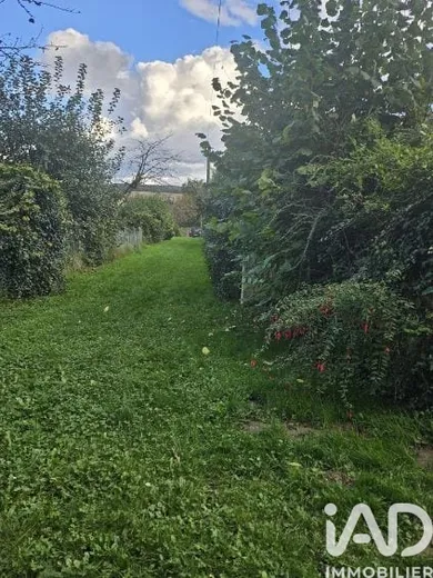 Leisure land in Villeneuve-la-Guyard (89340)