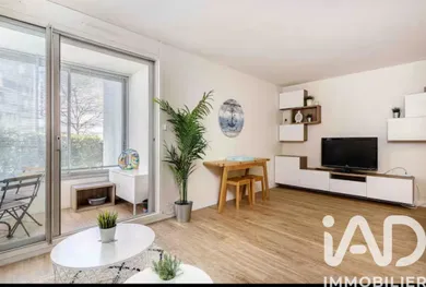 Apartment in Arcachon (33120)