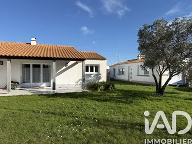 House in L'Épine (85740)