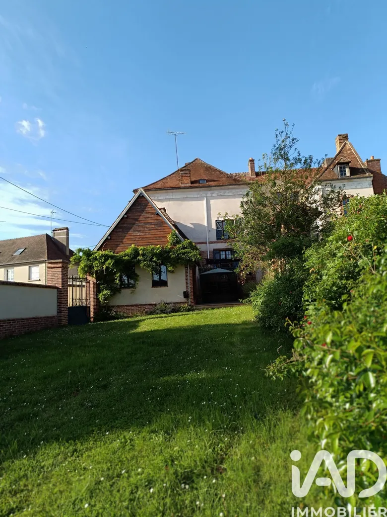 Maison 6 pièces 180 m² · à Crillon · 180 m² · 299 000 €
