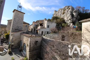 Maison de village à Trigance (83840)