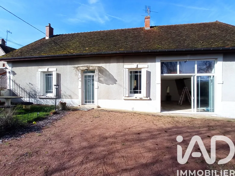 Maison 7 pièces 123 m² · à Saint-Prix-lès-Arnay · 123 m² · 230 000 €