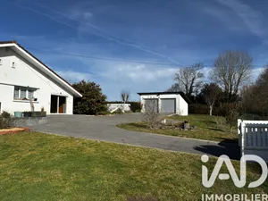 Maison de campagne à Saugnac-et-Cambran (40180)