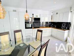 Apartment in Biarritz (64200)