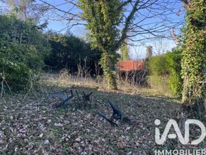 Land in Mézières-sur-Seine (78970)