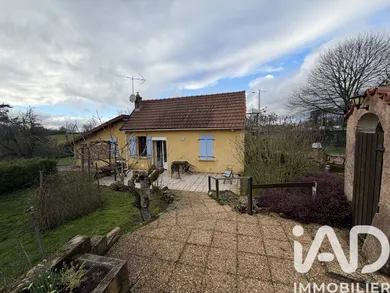 Village house in Chalmoux (71140)