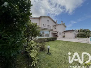 Architectural house in Biganos (33380)