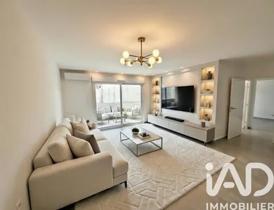 Apartment in Cannes (06400)