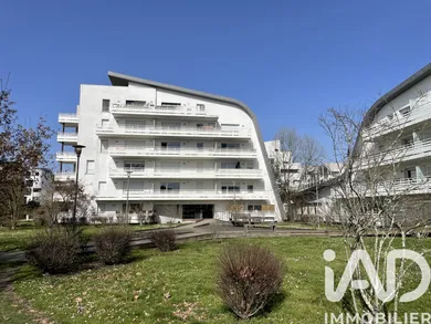 Apartment in Bègles (33130)