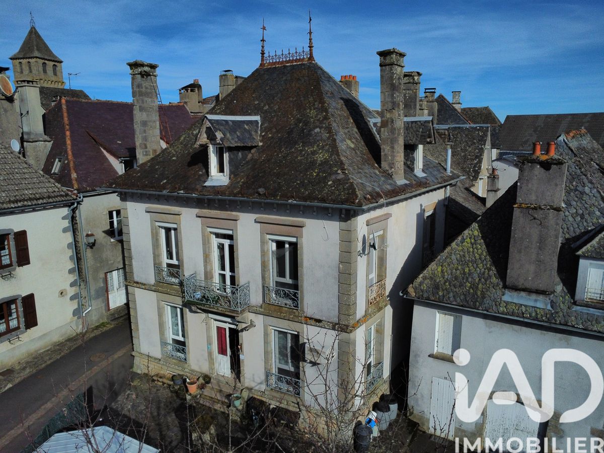 maison à Pleaux