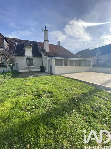 Maison à La Chapelle-Saint-Ursin (18570)