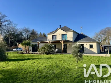 Pavillon à Grâce-Uzel (22460)