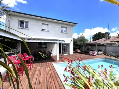 House in Parempuyre (33290)